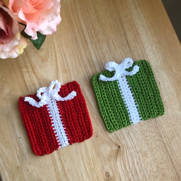 Crochet Christmas Present Coasters (2 pack) - Picture 3 of 8